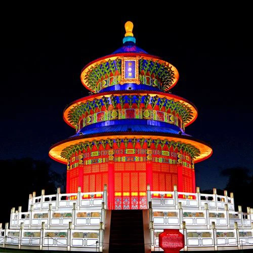 Novogodišnja crvena kineska palača